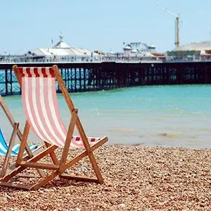 Great 2 Bedroom By The And Town Brighton